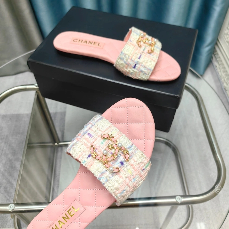 Efficient Chxnxl Slippers 121794