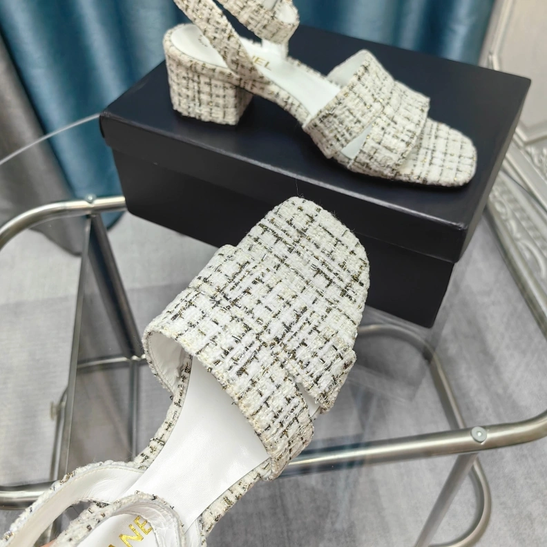 DailyWear Chxnxl Sandals 121905