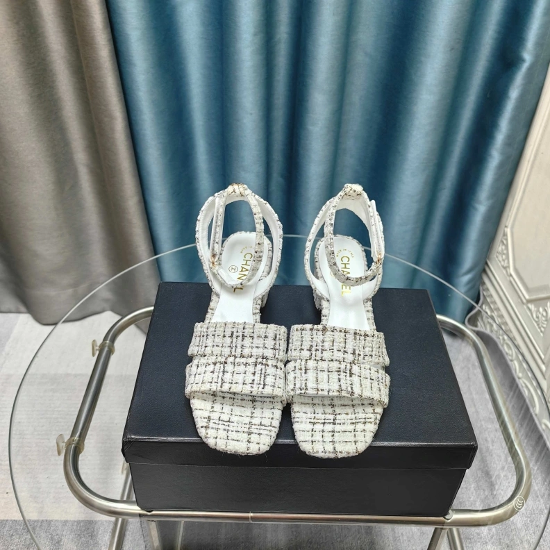 DailyWear Chxnxl Sandals 121905