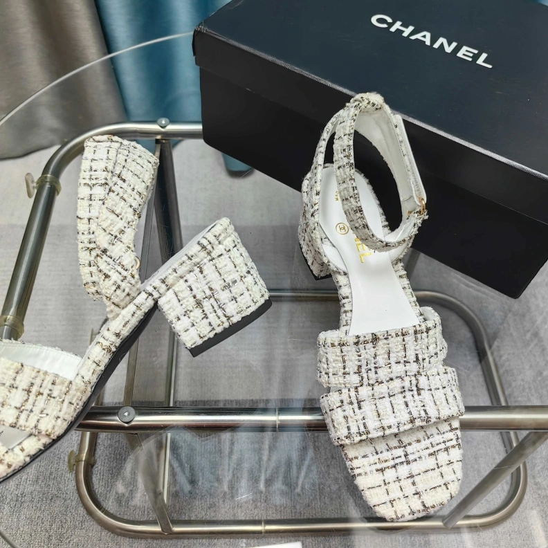DailyWear Chxnxl Sandals 121905