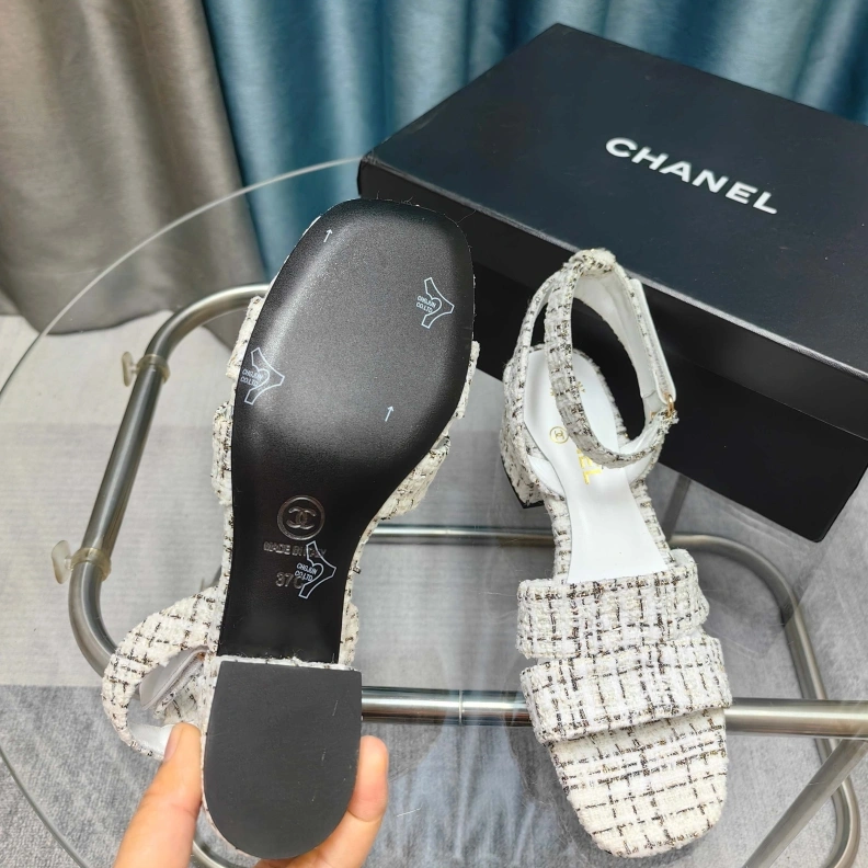 DailyWear Chxnxl Sandals 121905
