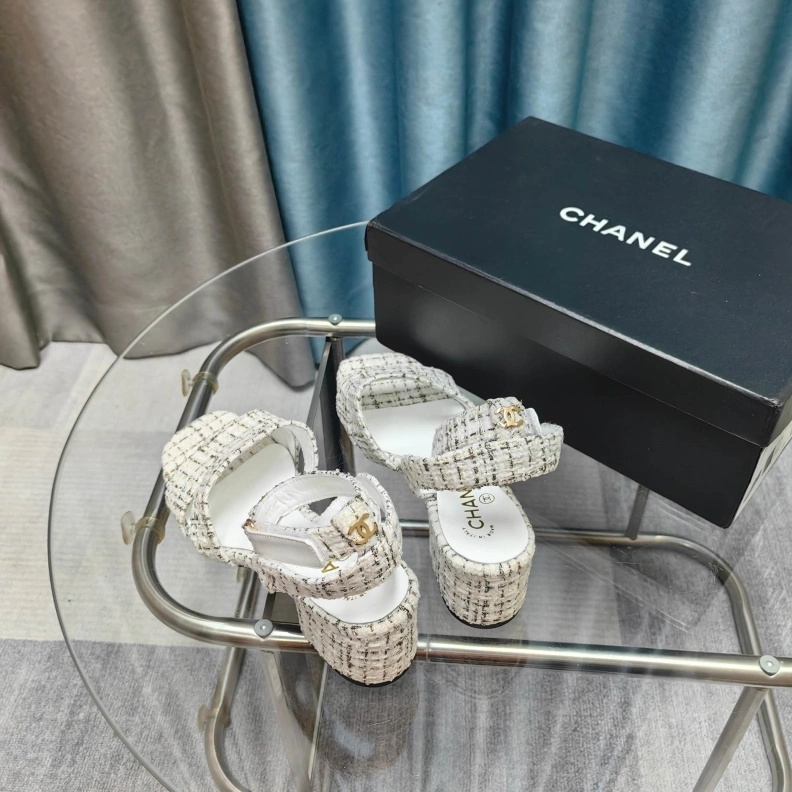 DailyWear Chxnxl Sandals 121905