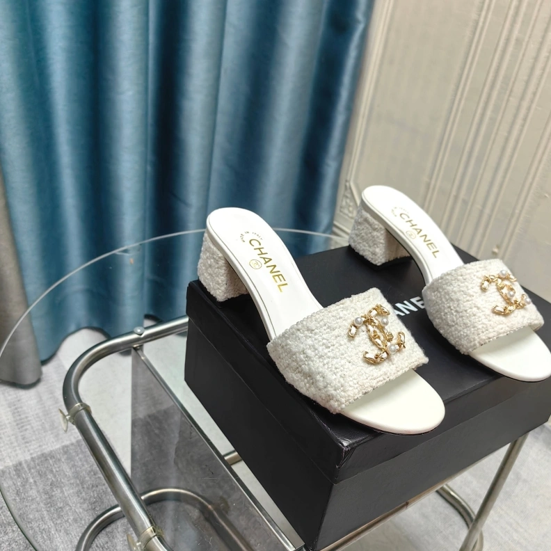 Soft Chxnxl Slippers 121789