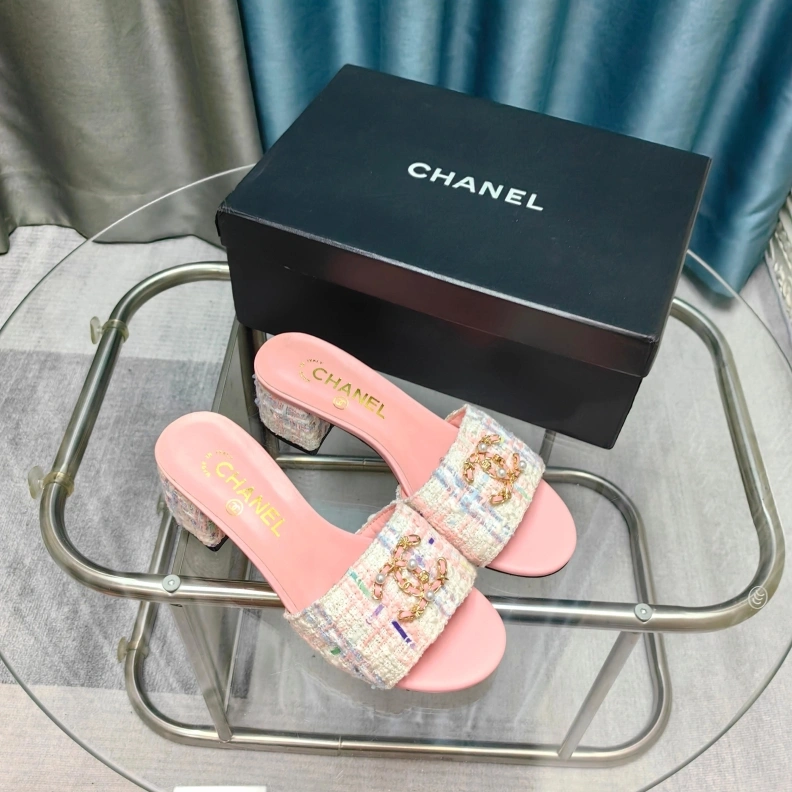 Affordable Chxnxl Slippers 121786