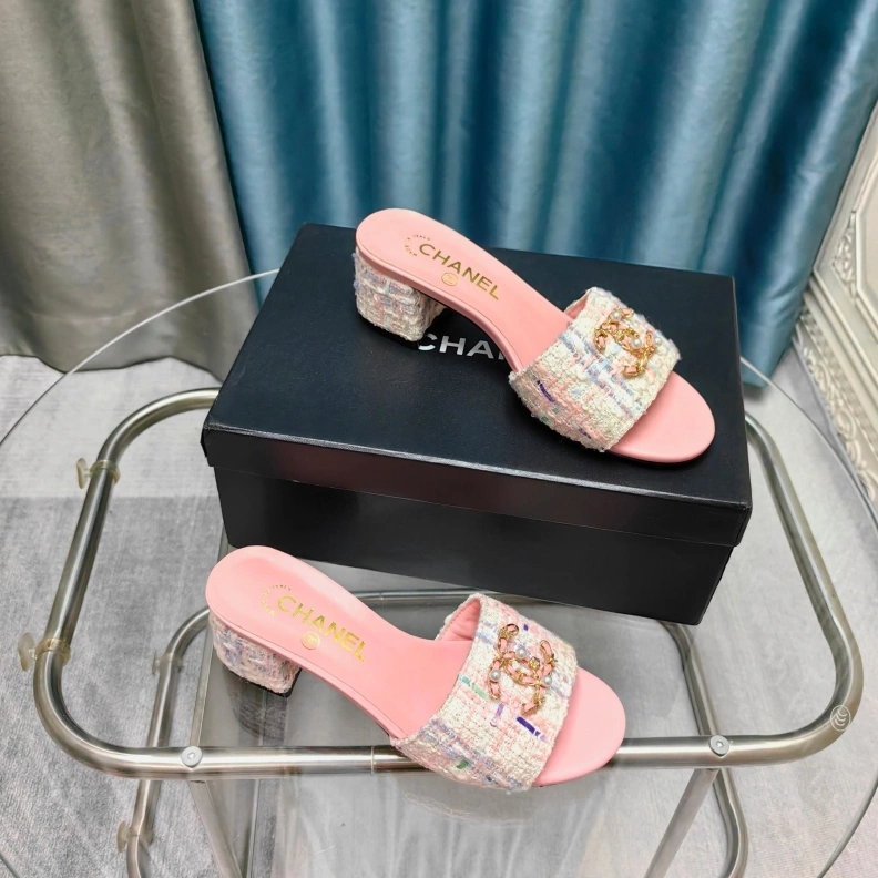 Affordable Chxnxl Slippers 121786