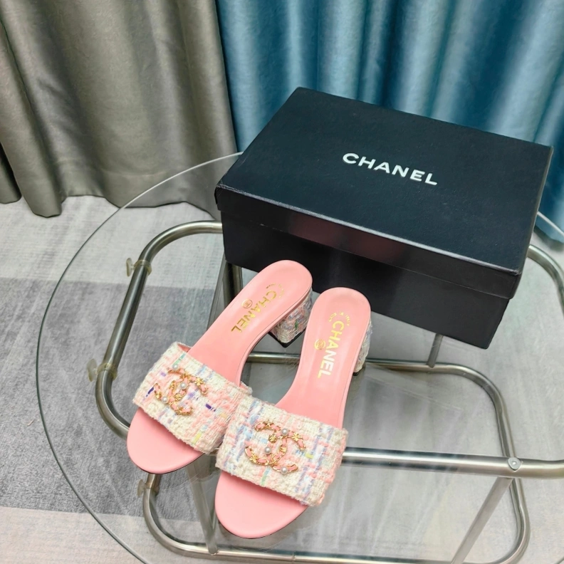Affordable Chxnxl Slippers 121786