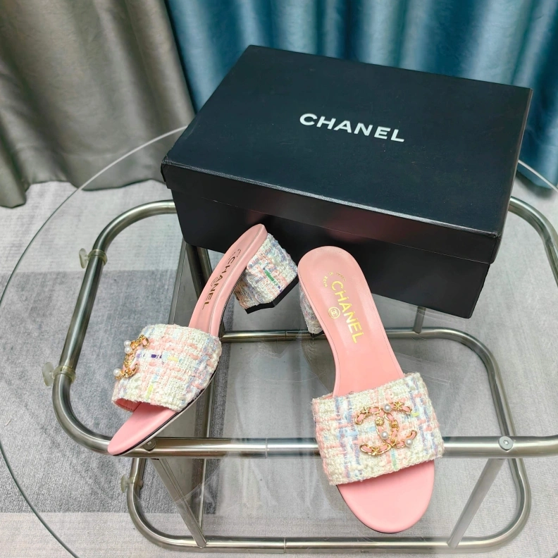 Affordable Chxnxl Slippers 121786