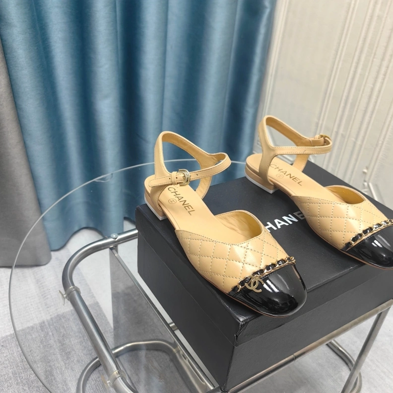 Chxnxl Sandals Bright 121936