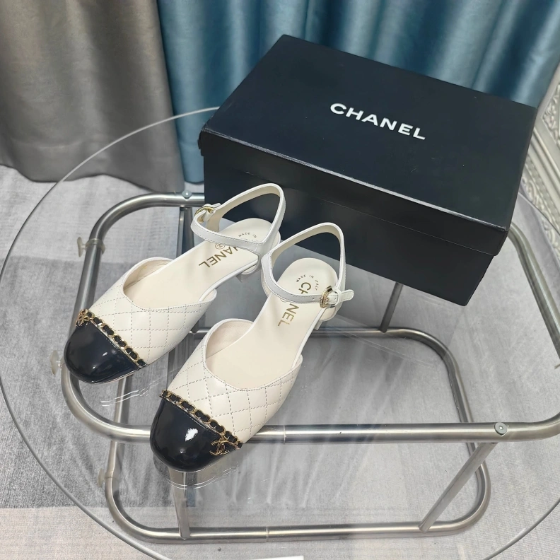 Durable Chxnxl Sandals 121932