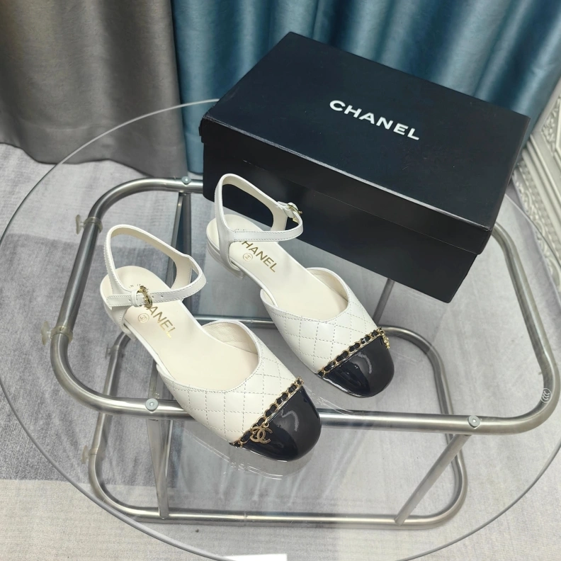 Durable Chxnxl Sandals 121932