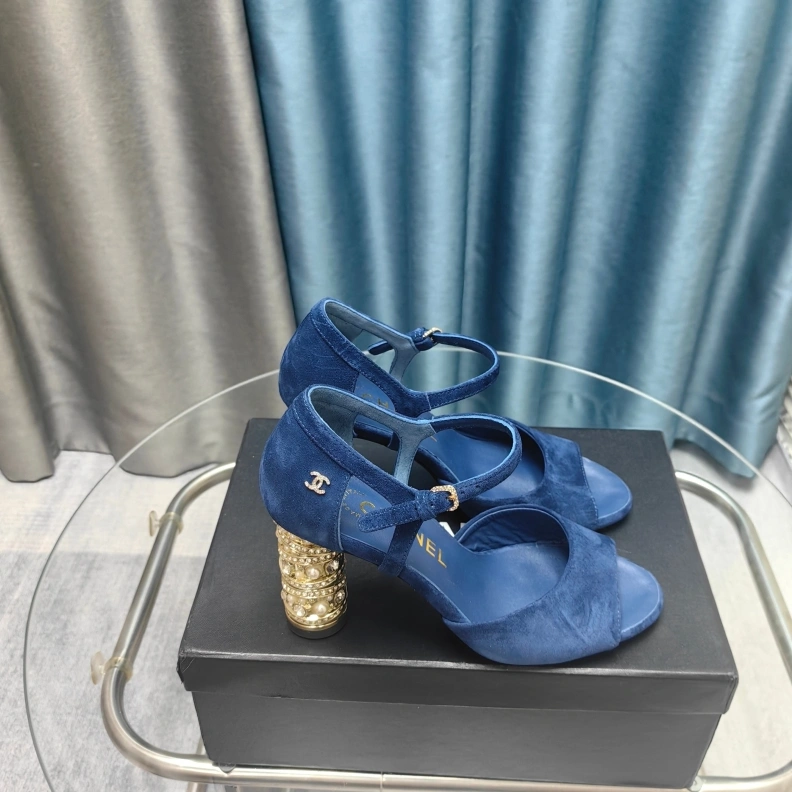 Chxnxl High Heels UrbanStyle 122026