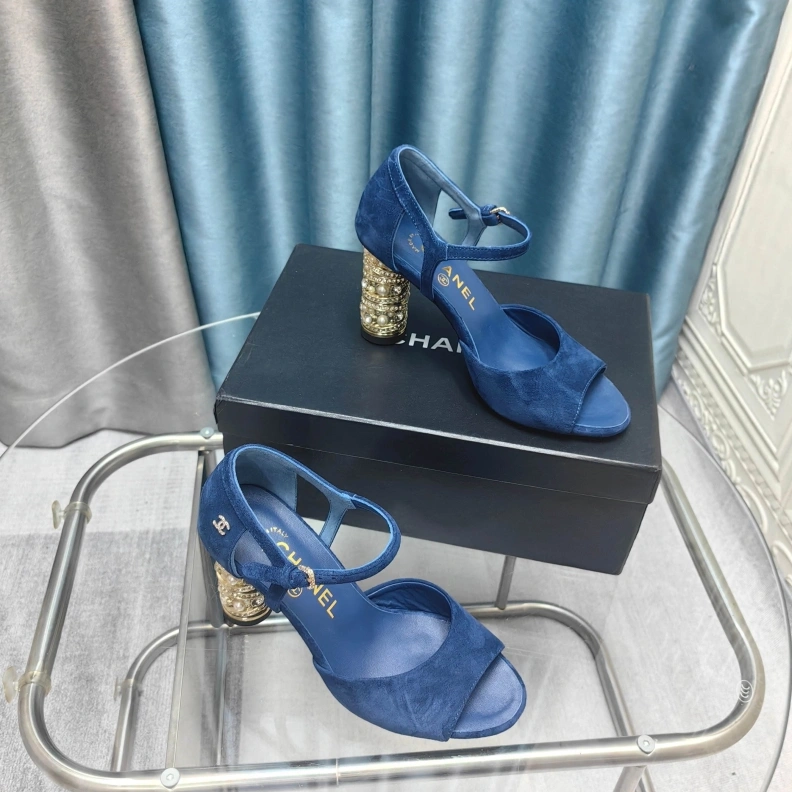 Chxnxl High Heels UrbanStyle 122026