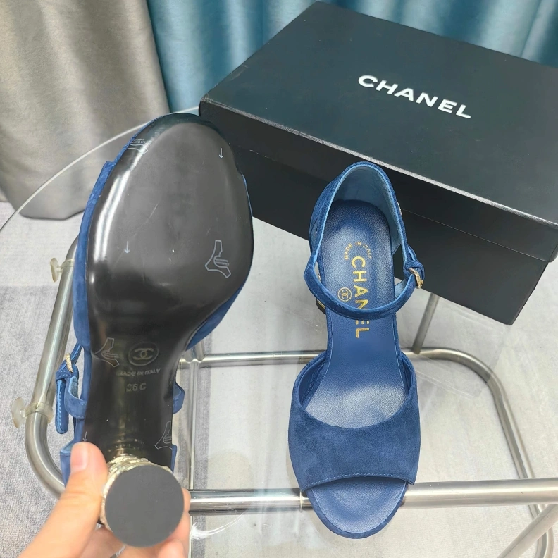 Chxnxl High Heels UrbanStyle 122026