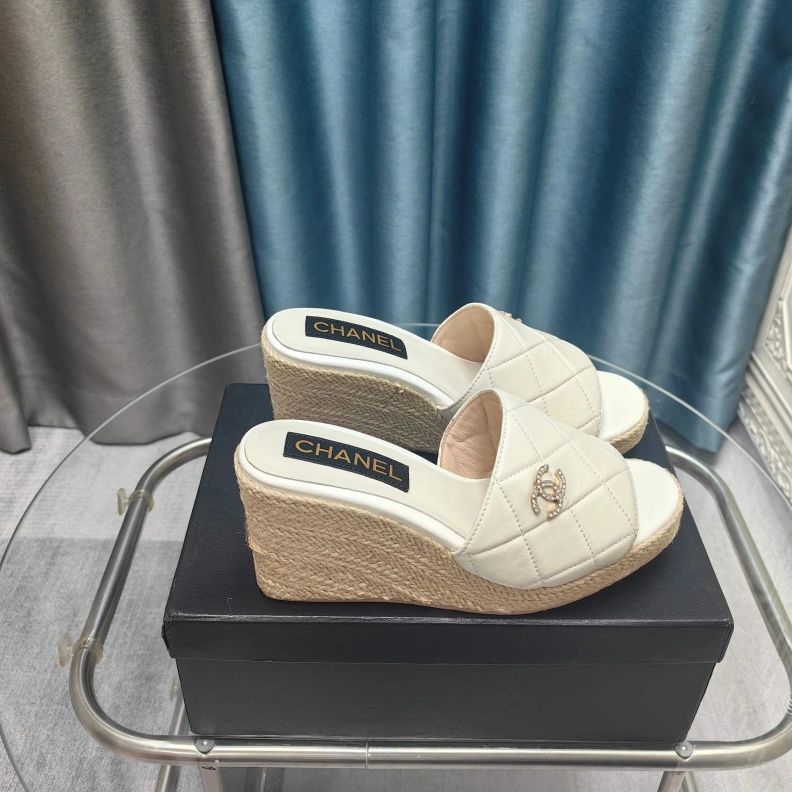 Cozy Chxnxl Slippers 121782