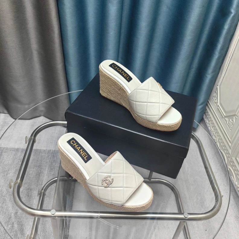 Cozy Chxnxl Slippers 121782