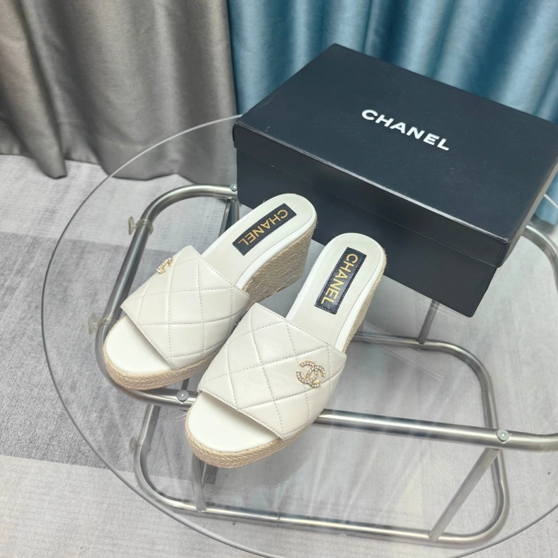 Cozy Chxnxl Slippers 121782