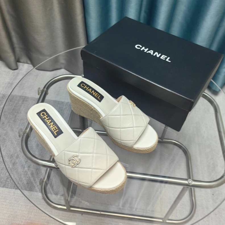 Cozy Chxnxl Slippers 121782