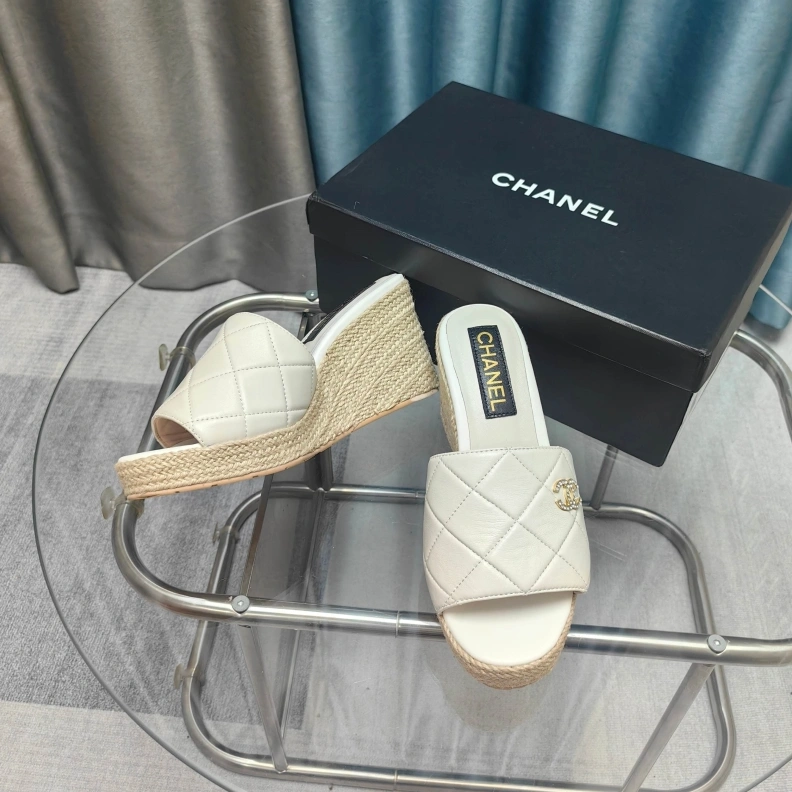 Cozy Chxnxl Slippers 121782