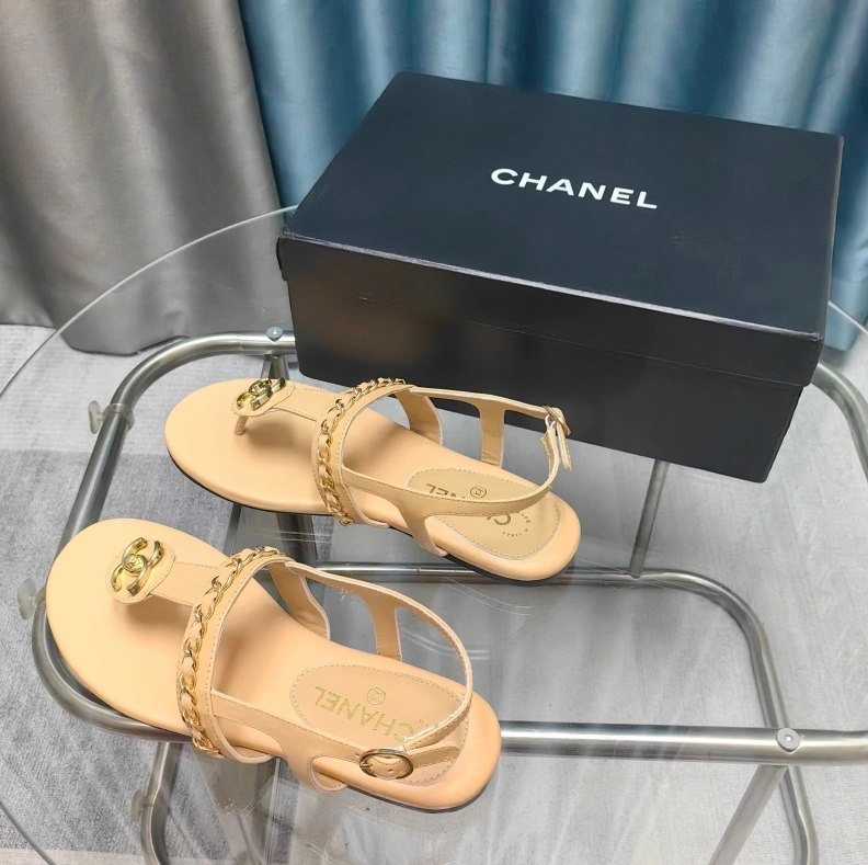 Resilient Chxnxl Sandals 121887