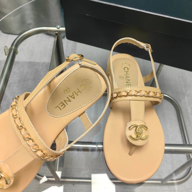 Resilient Chxnxl Sandals 121887