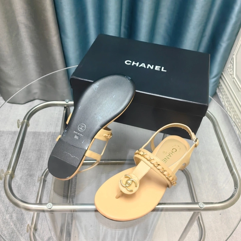 Resilient Chxnxl Sandals 121887