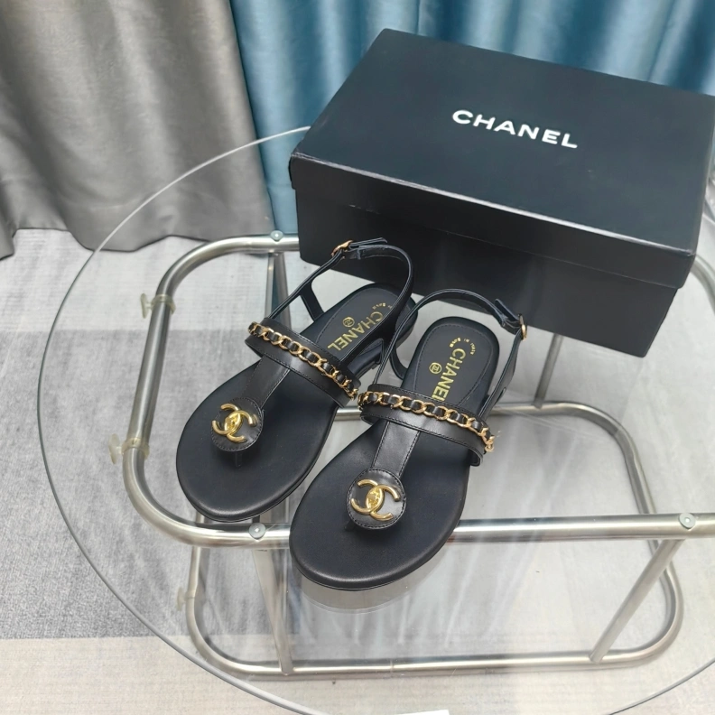 WellDesigned Chxnxl Sandals 121885