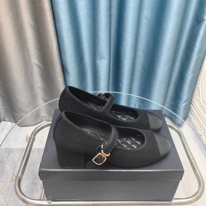 Comfortable Chxnxl High Heels 122017