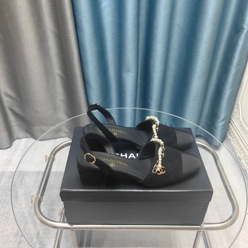 Timeless Chxnxl Sandals 121879