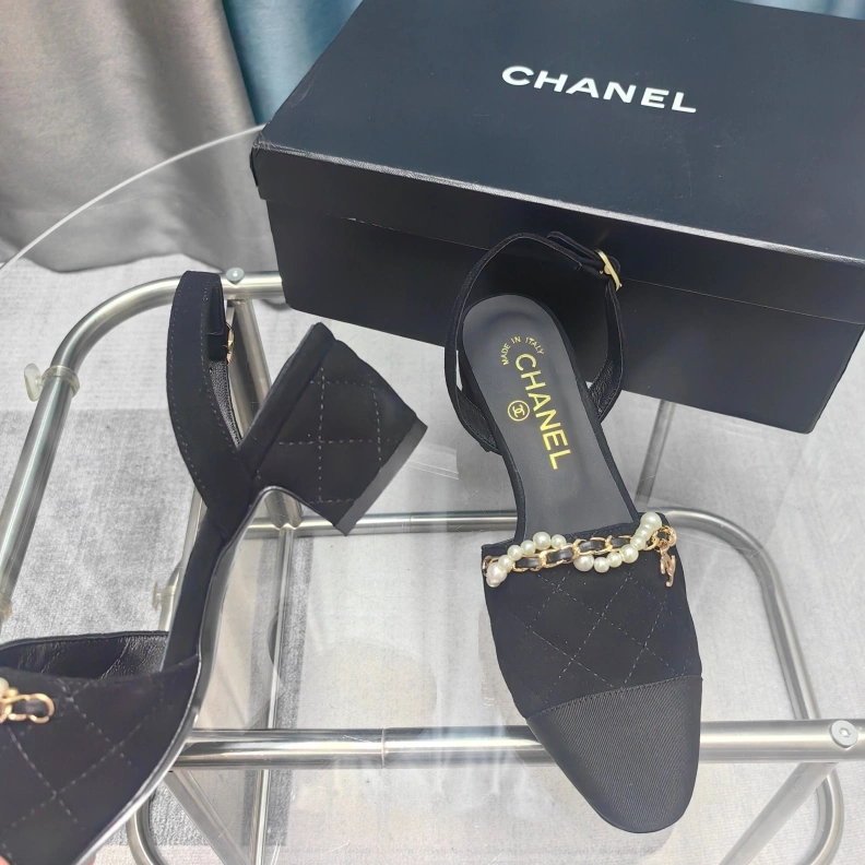 Timeless Chxnxl Sandals 121879