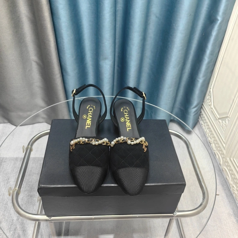 Timeless Chxnxl Sandals 121879