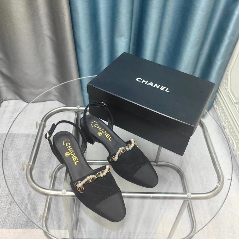 Timeless Chxnxl Sandals 121879