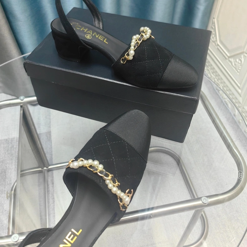 Timeless Chxnxl Sandals 121879