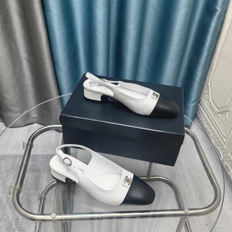 Elegant Chxnxl Sandals 121870