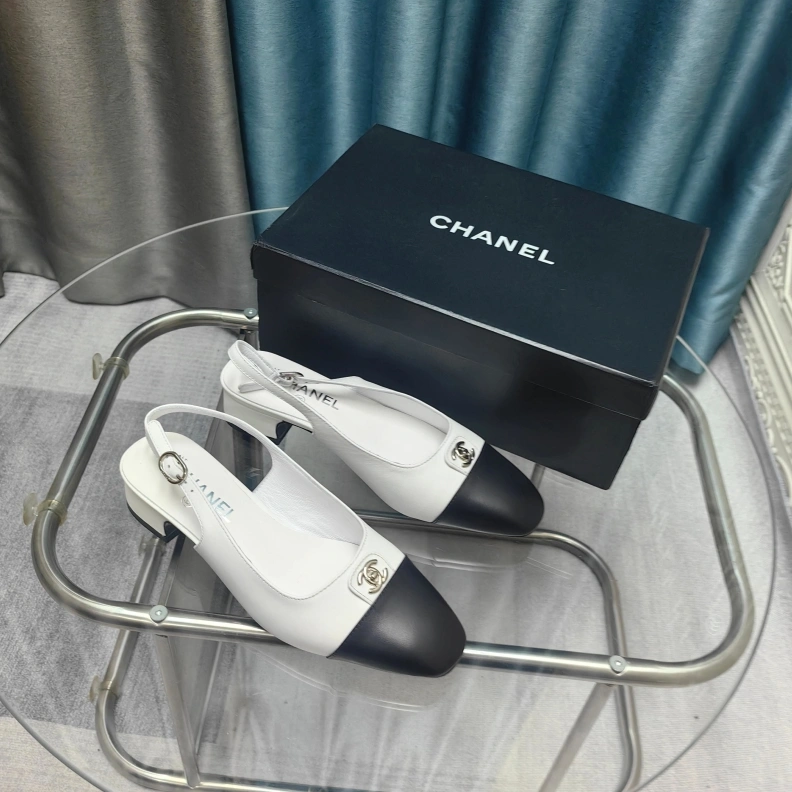 Elegant Chxnxl Sandals 121870