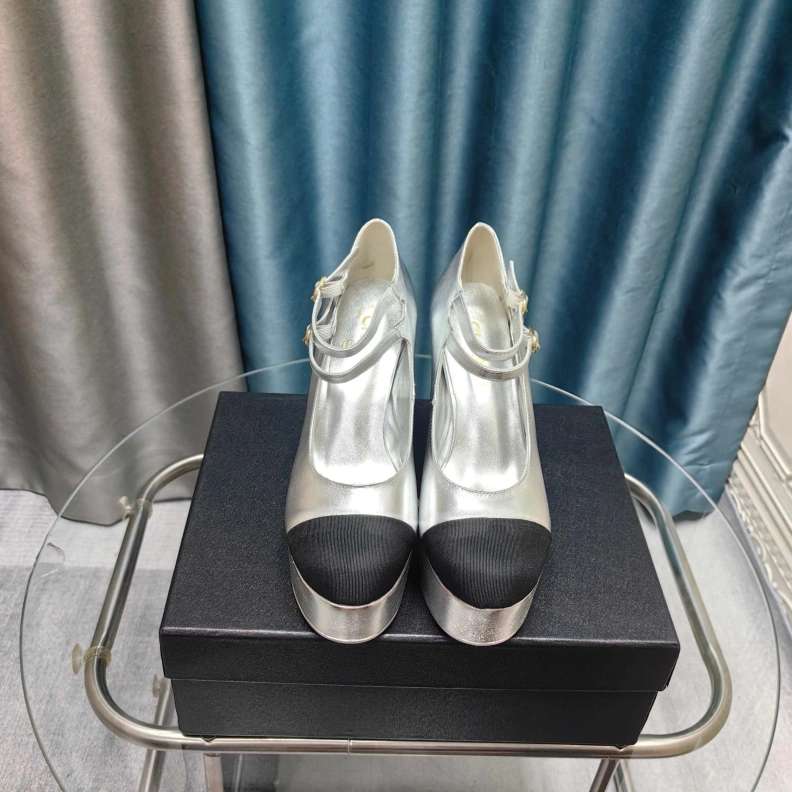 Cozy Chxnxl High Heels 122010