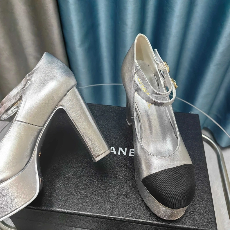 Cozy Chxnxl High Heels 122010