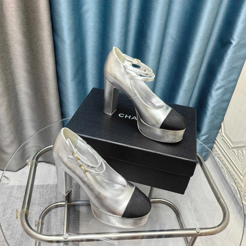 Cozy Chxnxl High Heels 122010