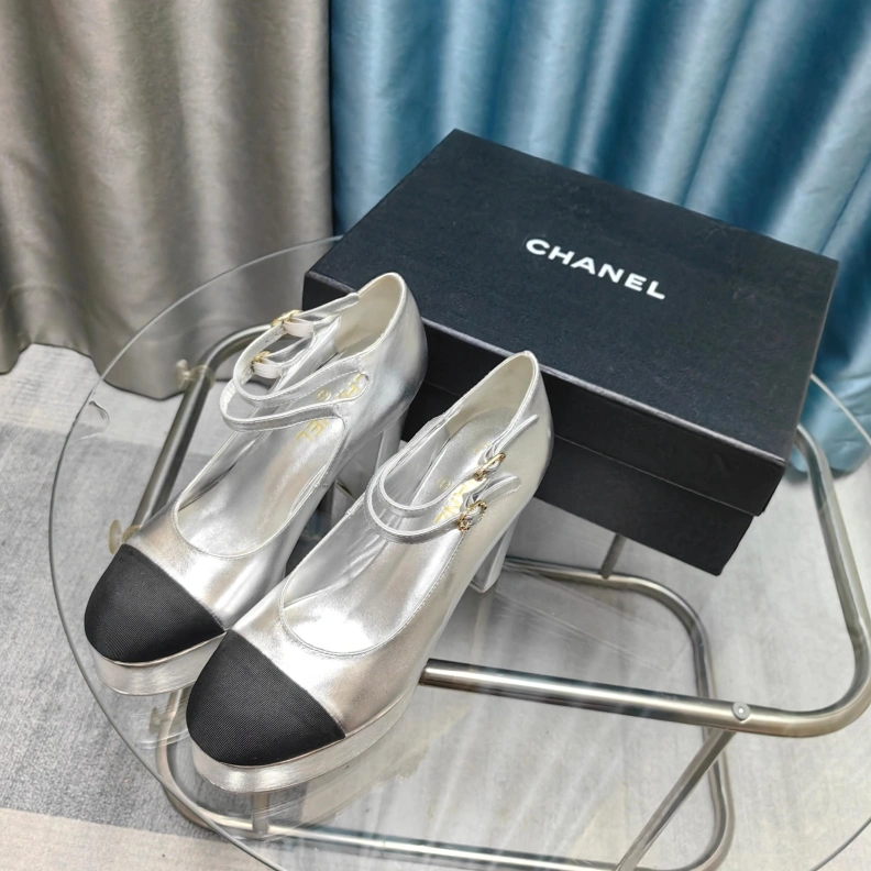 Cozy Chxnxl High Heels 122010