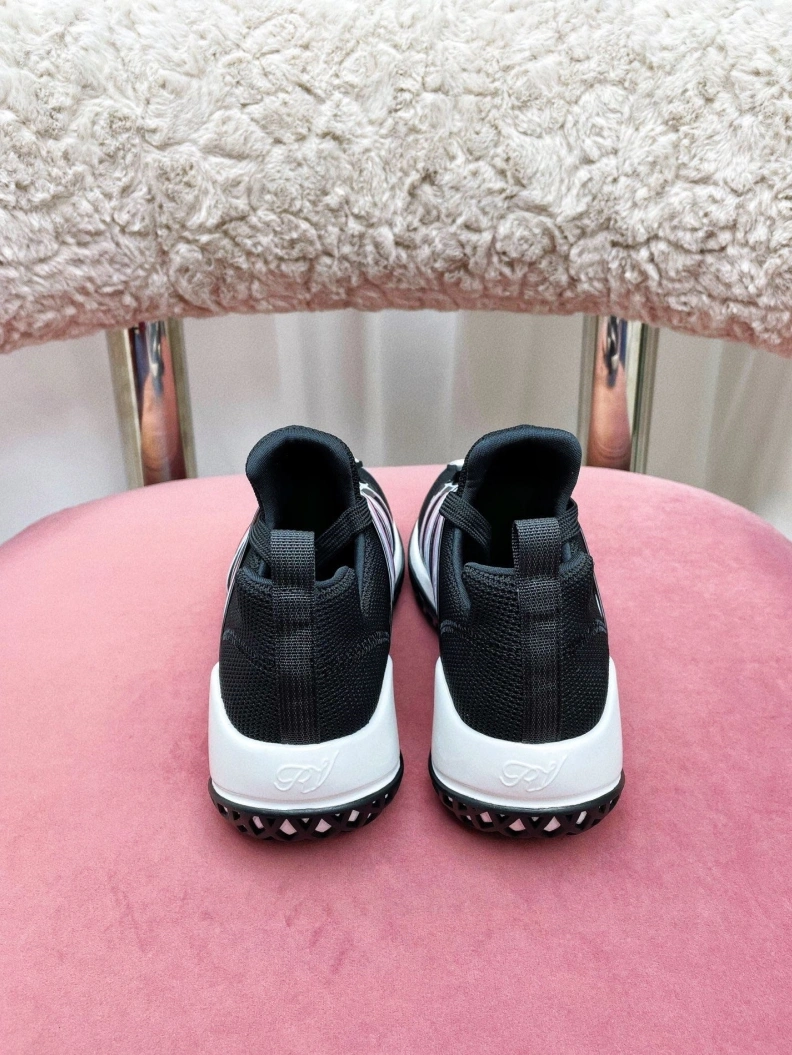 Comfortable Othxr Sneakers 212617