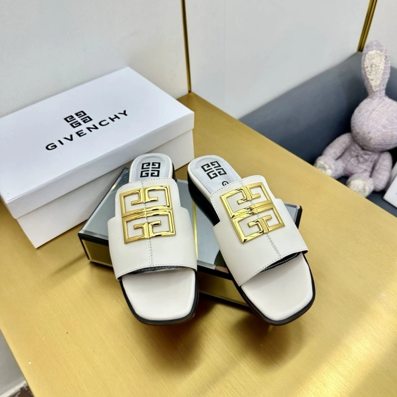 Gxvxnchy Slippers GoAnywhere 152938