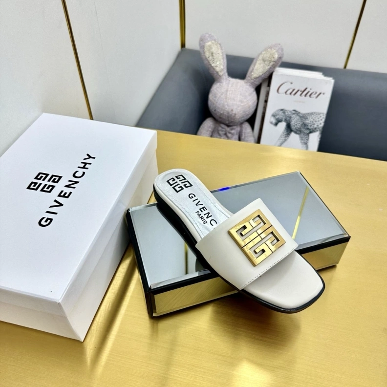 Gxvxnchy Slippers ModernLook 152937