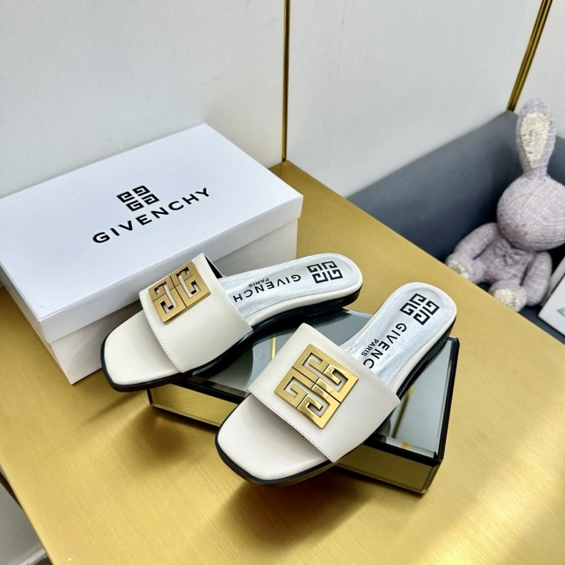 Gxvxnchy Slippers ModernLook 152937
