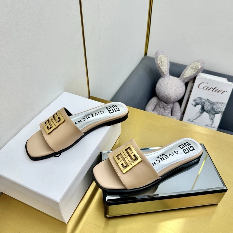 Gxvxnchy Slippers Bright 152935