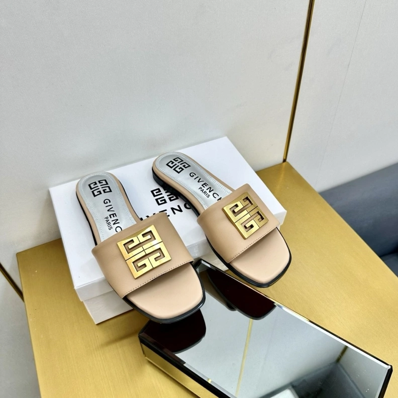Gxvxnchy Slippers Bright 152935