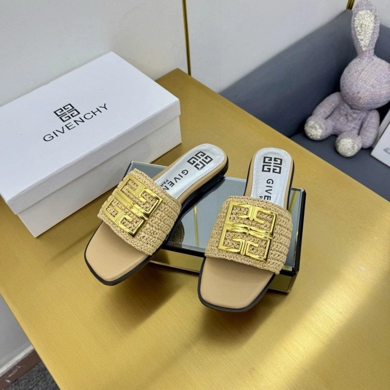 Gxvxnchy Slippers Functional 152934
