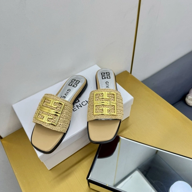 Gxvxnchy Slippers Functional 152934