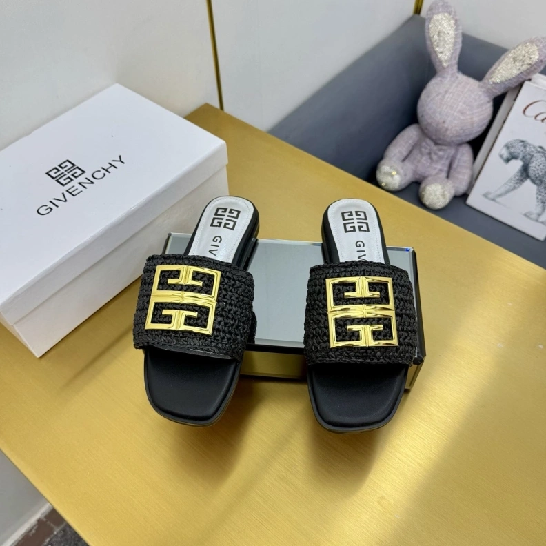 Gxvxnchy Slippers WellDesigned 152933
