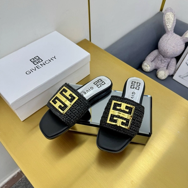 Gxvxnchy Slippers WellDesigned 152933