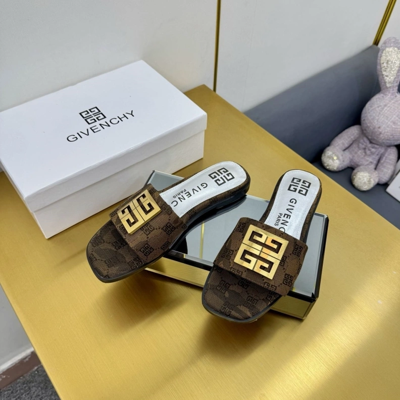 Gxvxnchy Slippers Timeless 152932