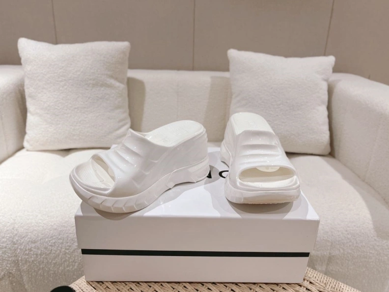 EyeCatching Gxvxnchy Sandals 153046
